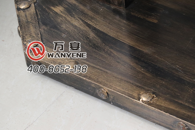 五金铁艺铜钉脚餐桌-底座细节